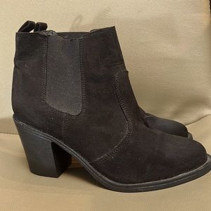 Suede H&M booties, worn once, Sz 5.5